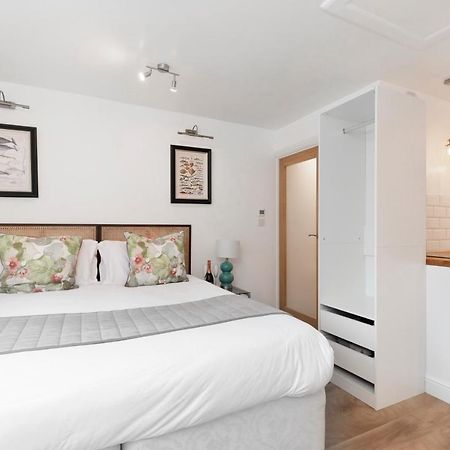 Modern Self Contained Studio Home Cheltenham Zewnętrze zdjęcie